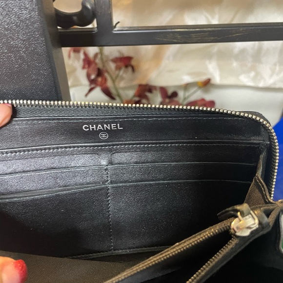 Chanel Wallet - Picture 7 of 11